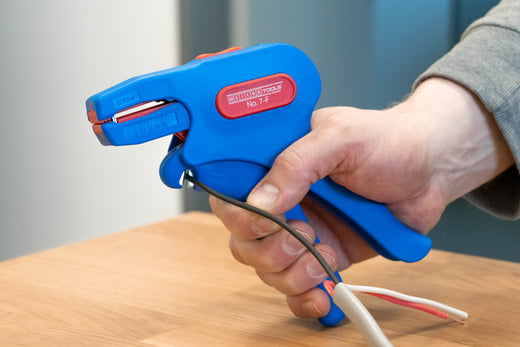 WEICON Abisolierzange No. 7-F | zum Entmanteln und Abisolieren gängiger Flachkabel | Arbeitsbereich 0,75 - 4,0 mm²